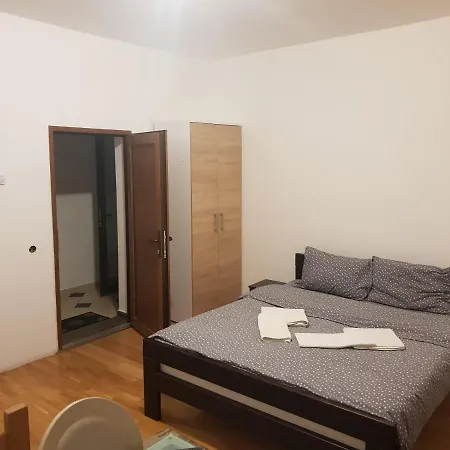 Musical Pansion Radgost, 3*